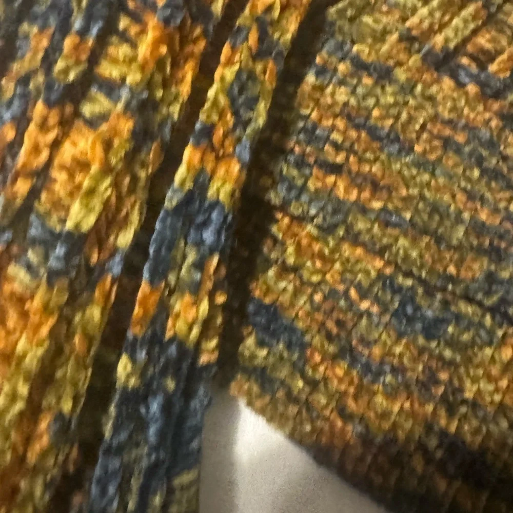 EARTHBOUND Blue and Yellow V-Neck Cropped Sweater